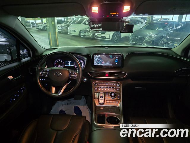 Hyundai Santa Fe — interior