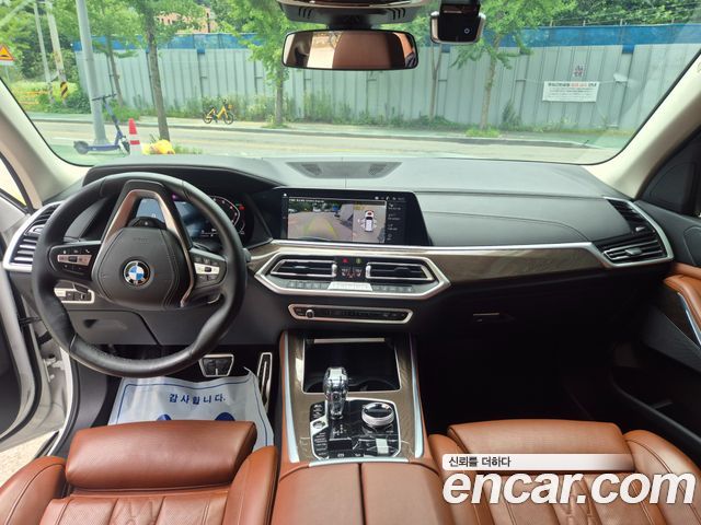 BMW X5 — interior