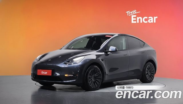 Tesla Model Y — exterior