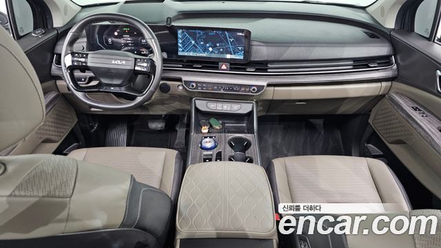 Kia Carnival — interior