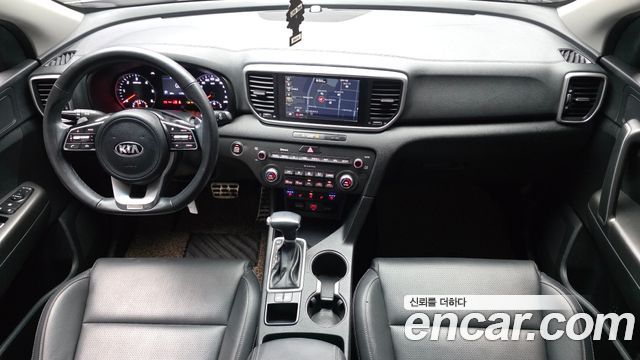 Kia Sportage — interior