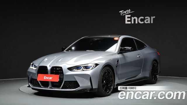 BMW M4 — exterior