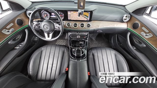 Mercedes-Benz E-Class — interior
