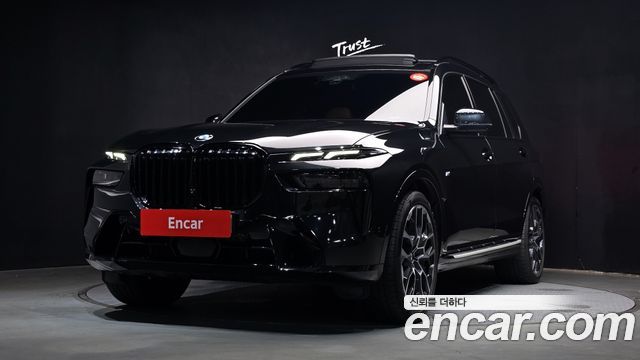 BMW X7 — exterior