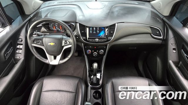Chevrolet Korea Trax — interior