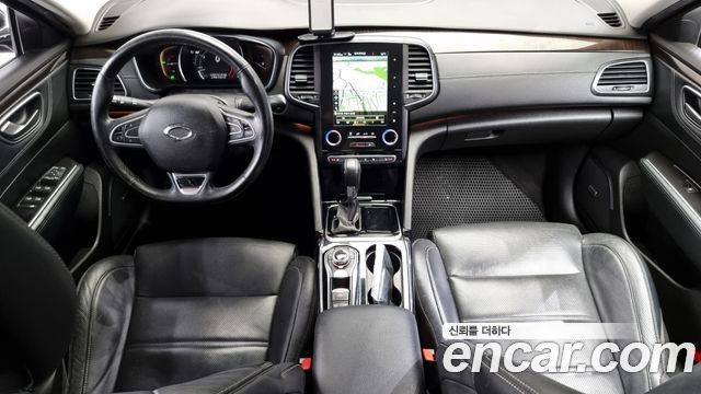 Renault Korea SM6 — interior