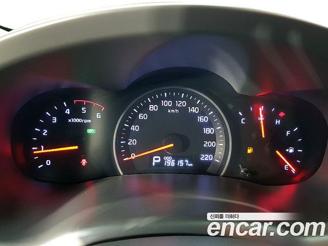 Kia Carnival — interior