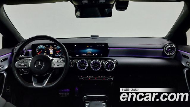 Mercedes-Benz CLA-Class — interior