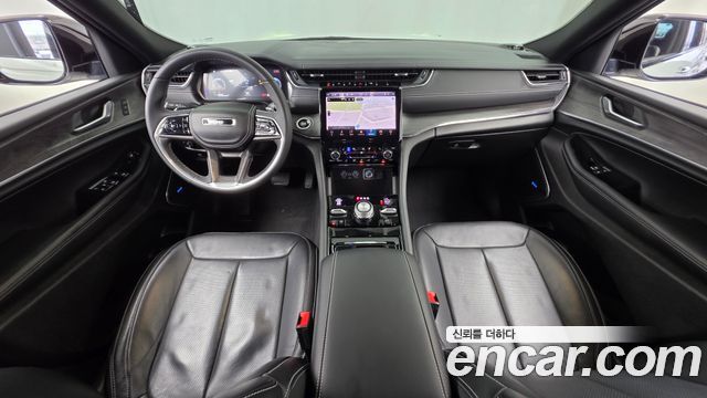 Jeep Cherokee — interior