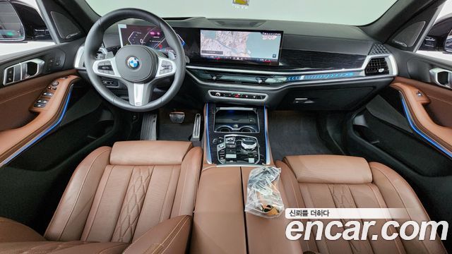 BMW X5 — interior
