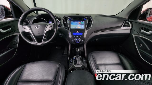 Hyundai Santa Fe — interior