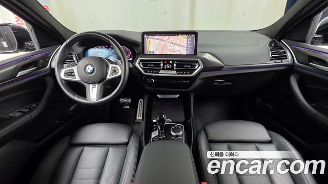 BMW X4 — interior