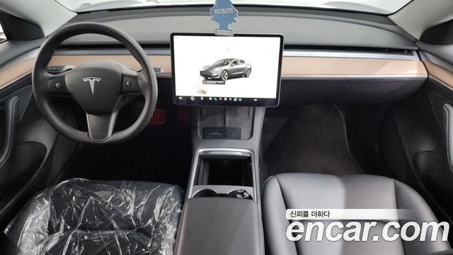 Tesla Model 3 — interior