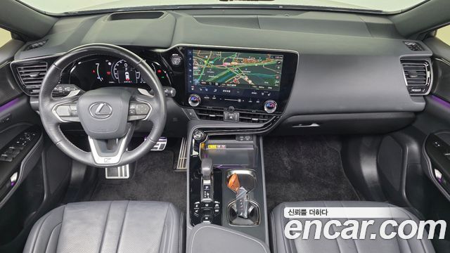 Lexus NX — interior
