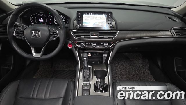 Honda Accord — interior