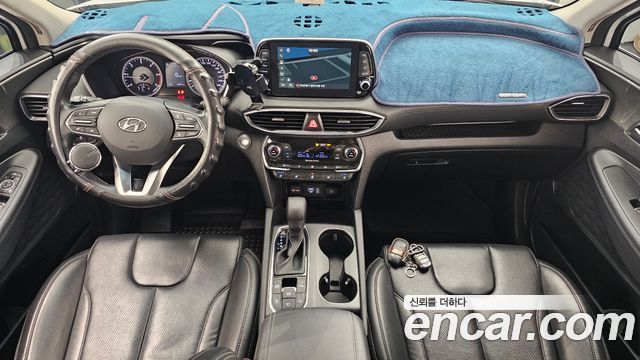 Hyundai Santa Fe — interior