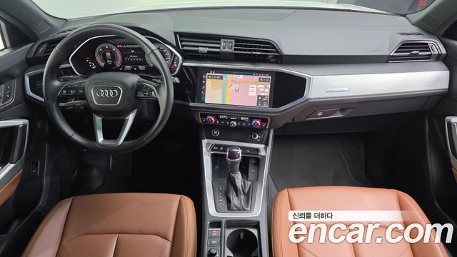 Audi Q3 — interior