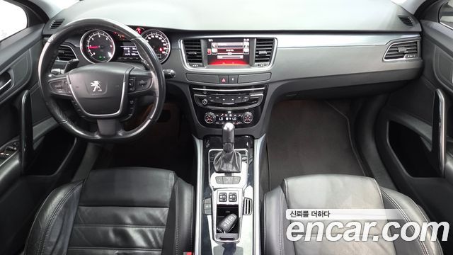 Peugeot 508 — interior
