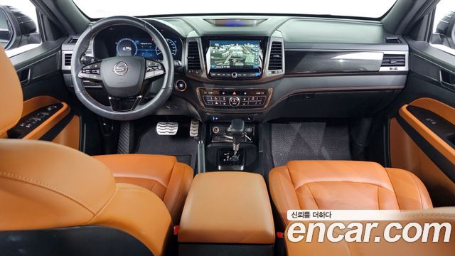 KG Mobility Rexton — interior
