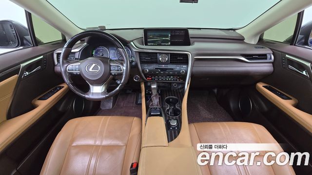 Lexus RX — interior