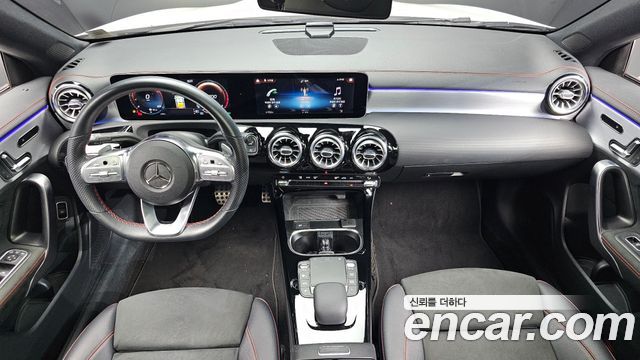 Mercedes-Benz CLA-Class — interior