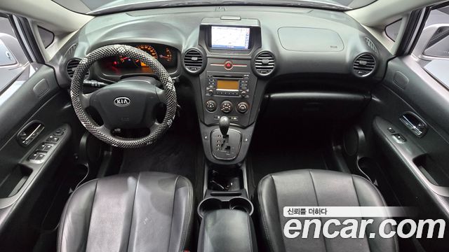 Kia Carens — interior