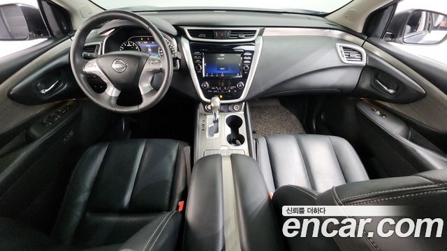 Nissan Murano — interior
