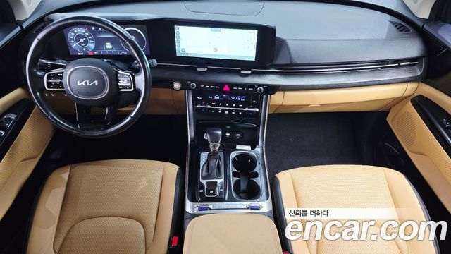 Kia Carnival — interior