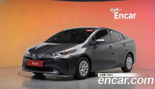 Toyota Prius — exterior