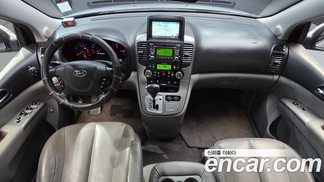 Kia Carnival — interior