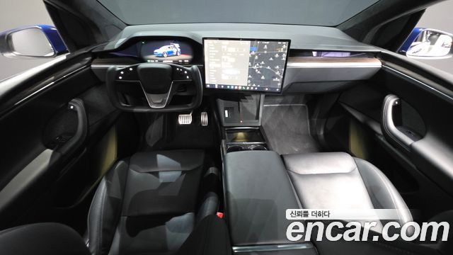 Tesla Model X — interior