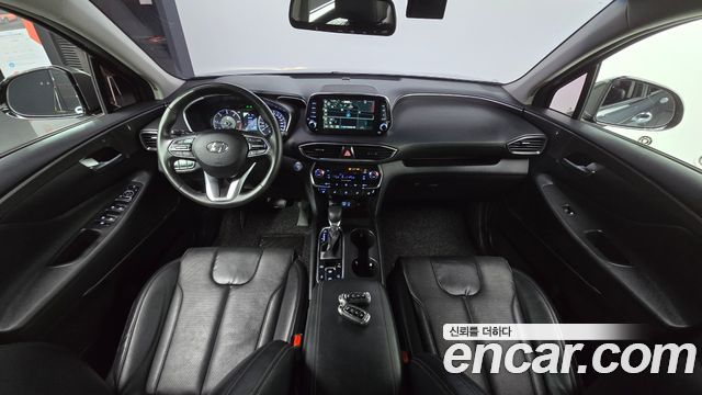 Hyundai Santa Fe — interior