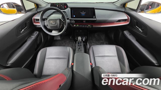 Toyota Prius — interior