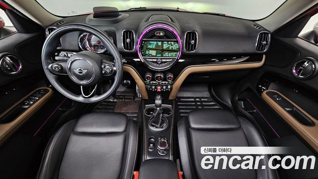 MINI Countryman — interior