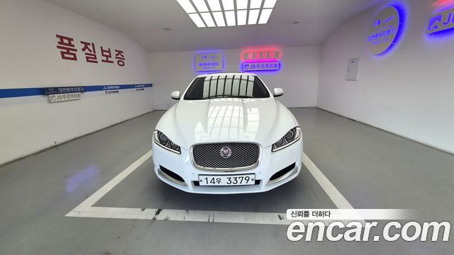 Jaguar XF — exterior