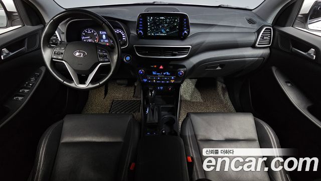 Hyundai Tucson — interior