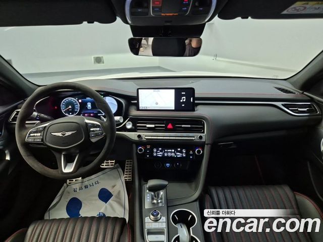 Genesis G70 — interior
