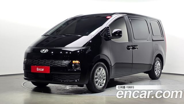 Hyundai Staria — exterior