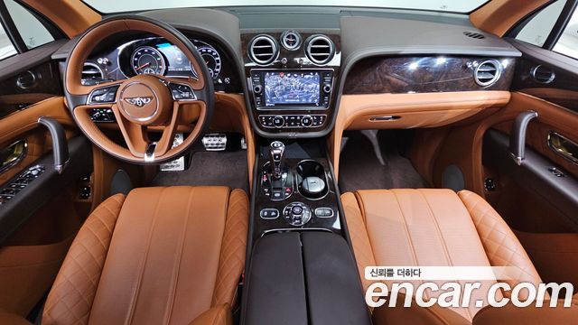 Bentley Bentayga — interior