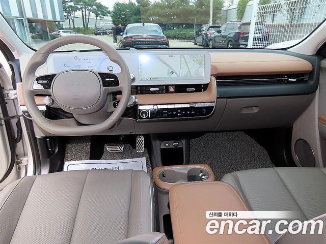 Hyundai IONIQ 5 — interior