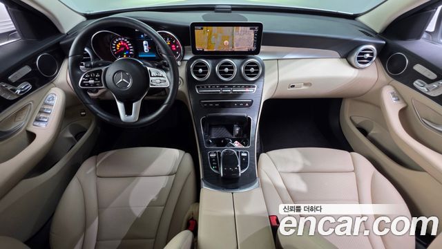 Mercedes-Benz C-Class — interior