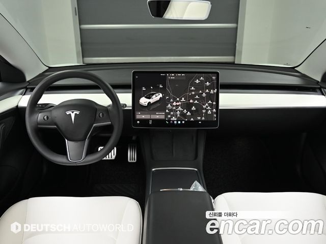 Tesla Model 3 — interior