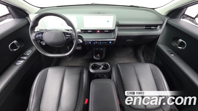 Hyundai IONIQ 5 — interior
