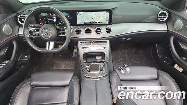 Mercedes-Benz E-Class — interior