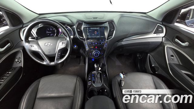 Hyundai Santa Fe — interior