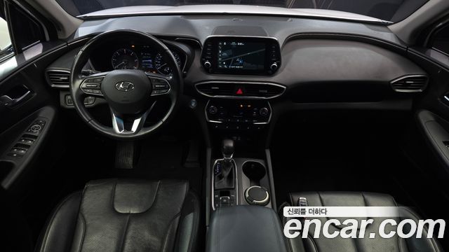 Hyundai Santa Fe — interior