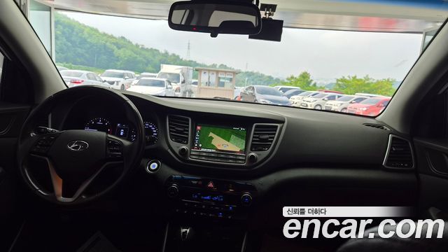 Hyundai Tucson — interior