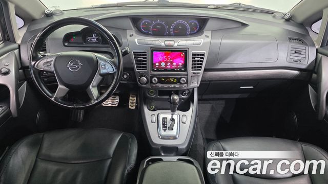 KG Mobility Korando — interior