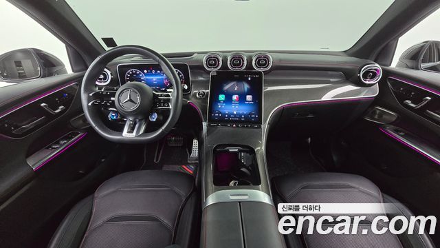 Mercedes-Benz GLC-Class — interior