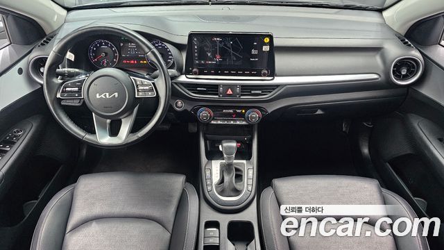 Kia K3 — interior